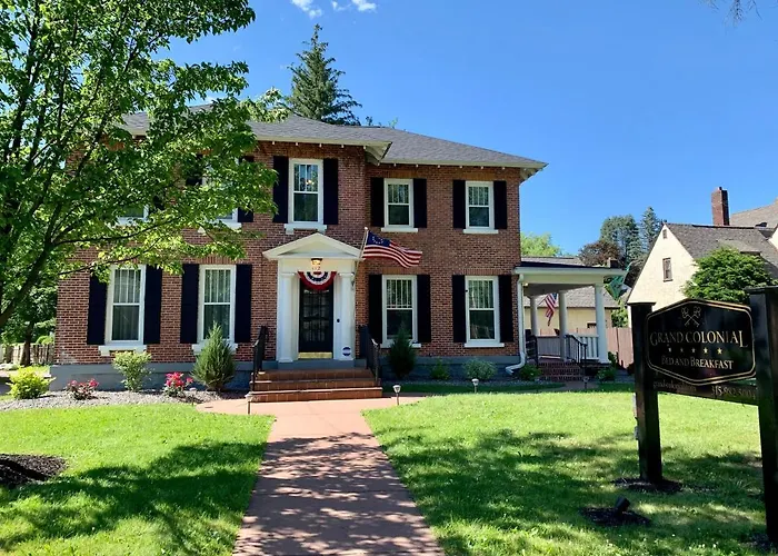 Grand Colonial Bed And Breakfast