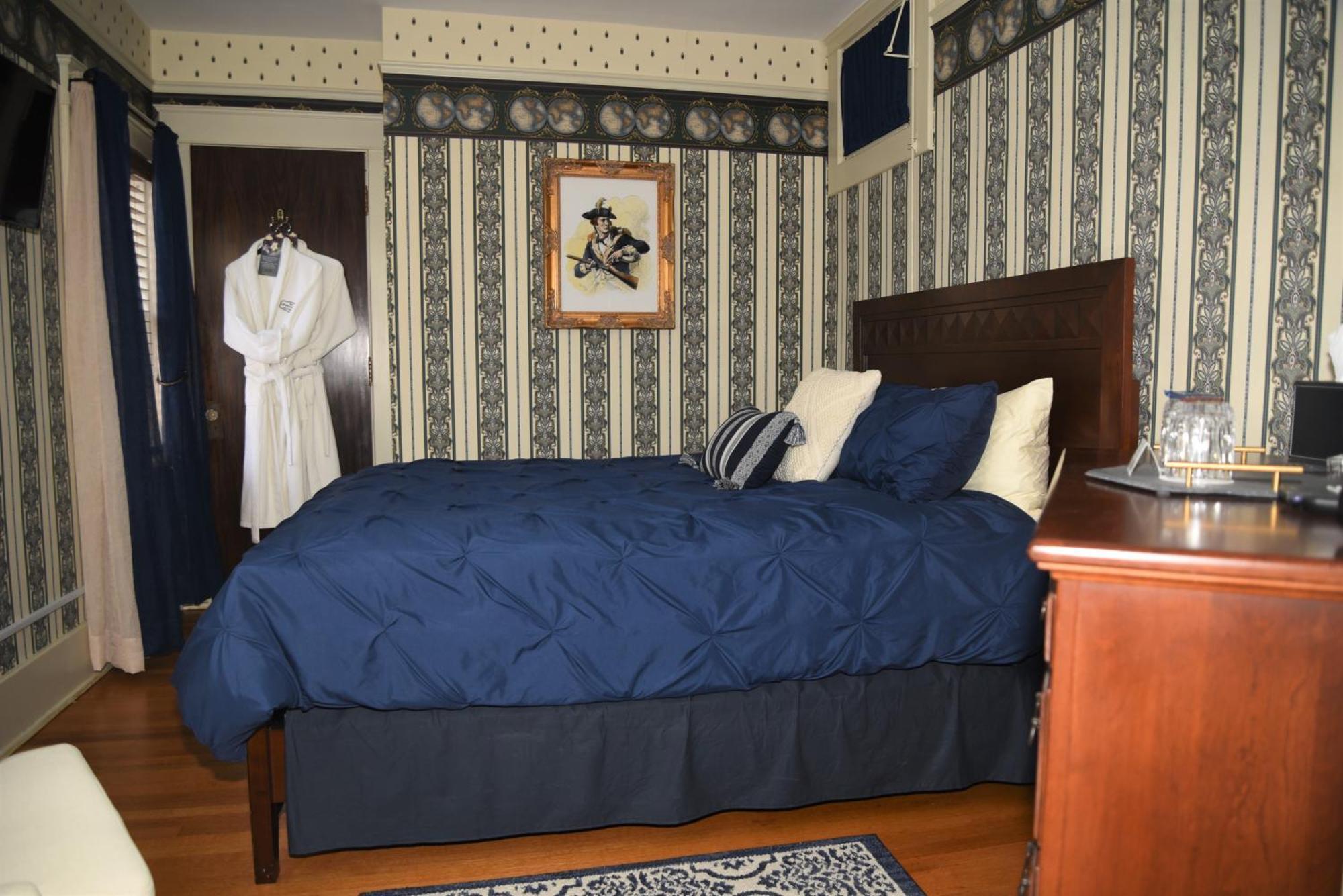 Grand Colonial 2*