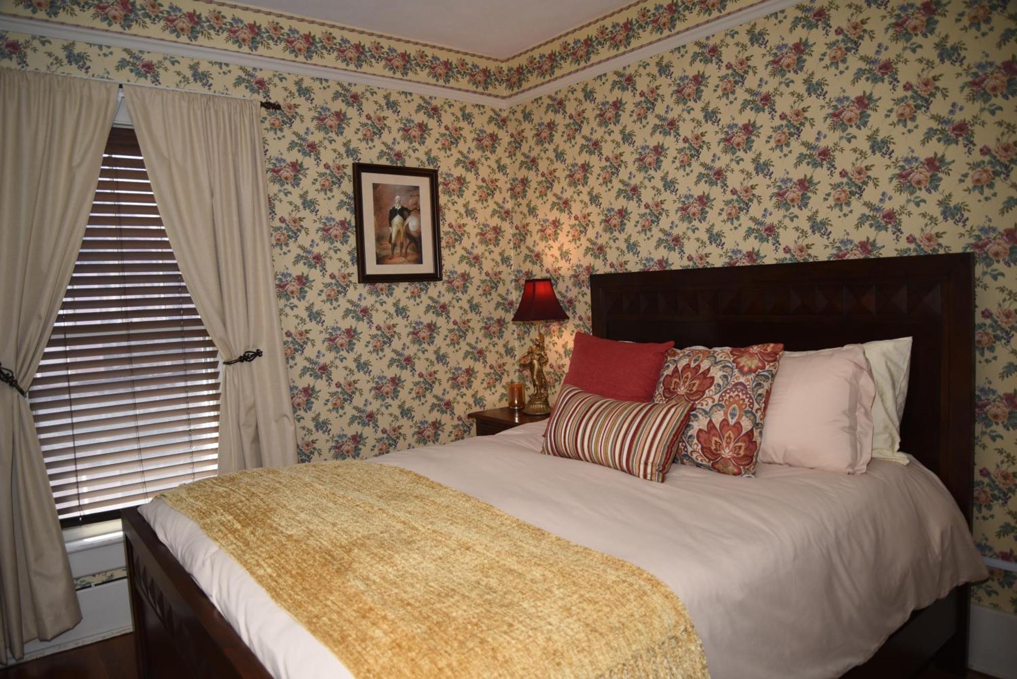 Grand Colonial Herkimer